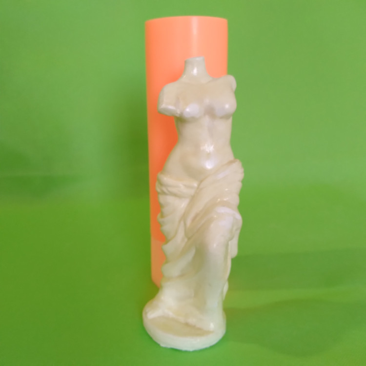 ونوس ایستاده