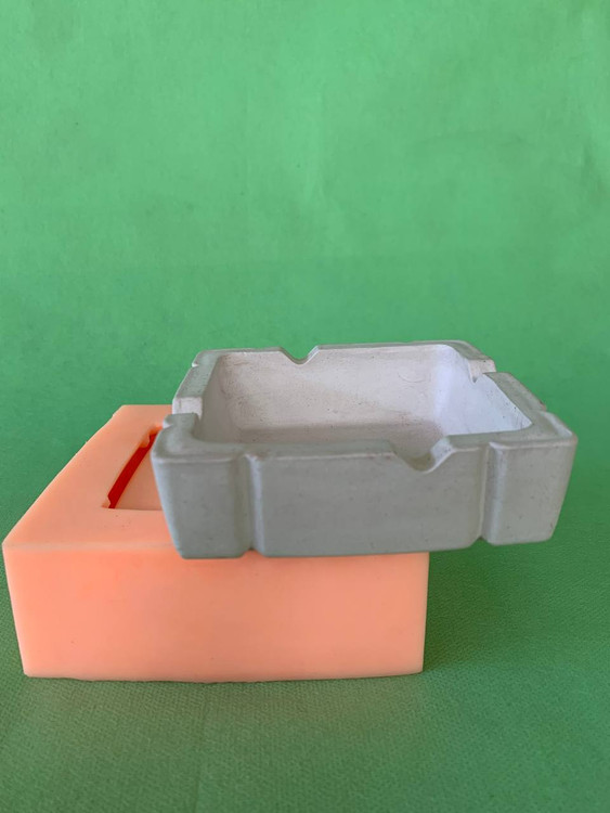 زیر سیگاری مربع بزرگ