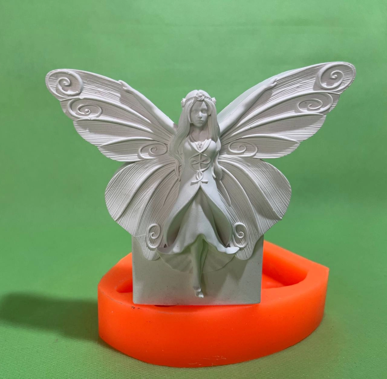 فرشته پروانه