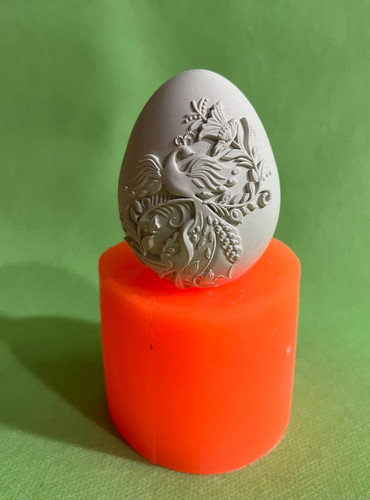 تخم مرغ ققنوس